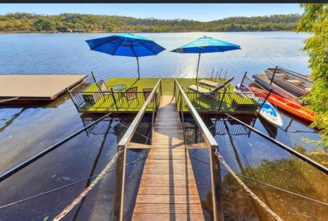 Rumah Surgah On Lake Bennett - Accommodation Australia 0