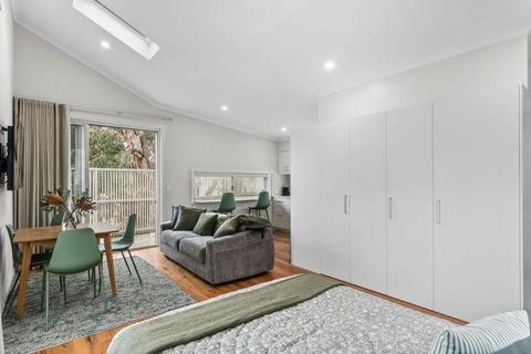 WILL56 - Gumtree Studio - Local Tourism 3