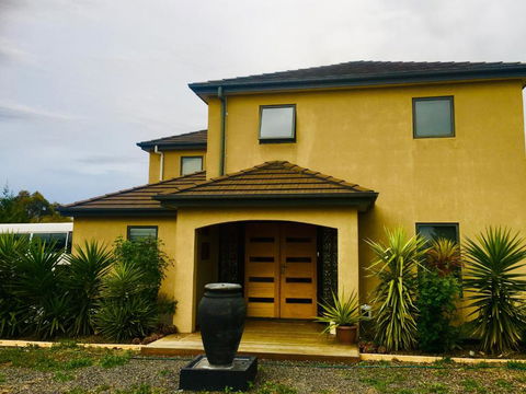 Yes Home - Accommodation Australia 2