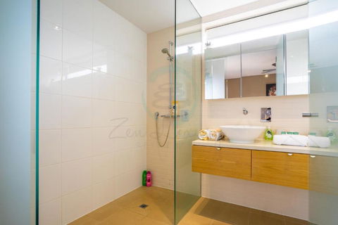 ZEN PARADISE - 2-BR Waterfront Ocean View Retreat - Accommodation Australia 2