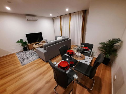 ZMITH Apartment - BROOKE, - Near AIS, GIO Stadium, UC, & Nth - Canberra Hospital - Accommodation Australia 0