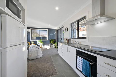Zoo Villas: Villa Giraffe - Central Wynyard - Accommodation Australia 1