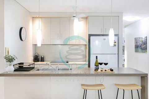 Zen On Stuart: 3-BR Penthouse Pad + Pool + BBQ - Accommodation Australia 0