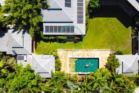 Zenhouse: 6-BR Balinese Tropical Oasis In Nightcliff Central - Accommodation Australia 0