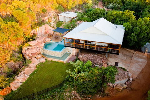Wet Season Incredible Islands Tour - Horizontal Falls & Cygnet Bay Pearl Farm - Accommodation Australia 5