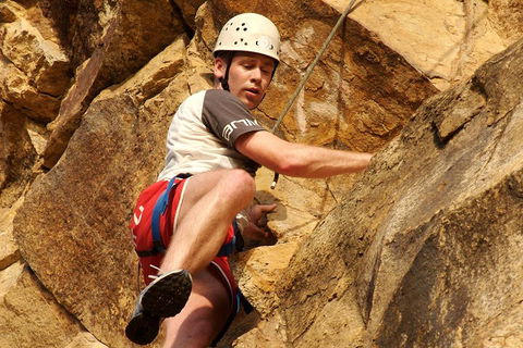 Rock Climbing At The Kangaroo Point Cliffs In Brisbane - Accommodation Australia 0