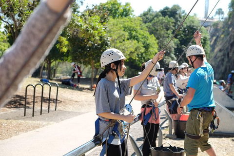Rock Climbing At The Kangaroo Point Cliffs In Brisbane - Accommodation Australia 3