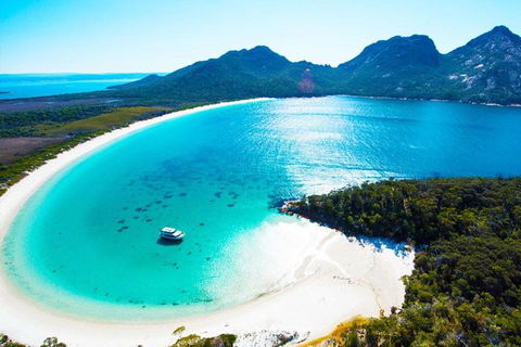 Wineglass Bay Private Charter Service - Accommodation Australia 2