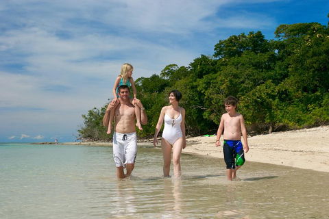 Green Island Discovery Including Glass Bottom Boat Tour Departing Cairns - Local Tourism 1