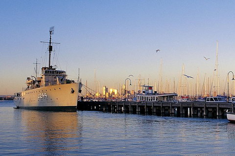 Melbourne City And Williamstown Ferry Cruise - Accommodation Australia 4