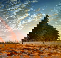 Highlights of Uluru Including Sunrise and Breakfast - Local Tourism