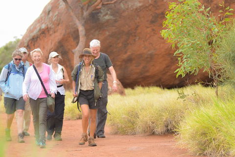Full Uluru Base Walk At Sunrise Including Breakfast - Local Tourism 3