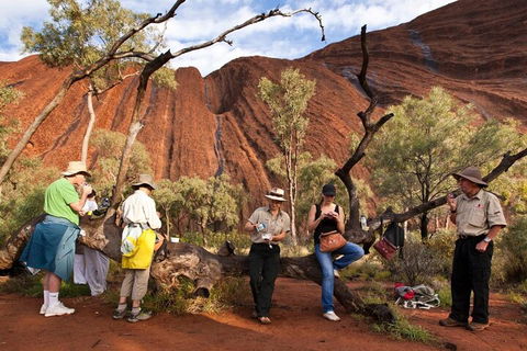 Full Uluru Base Walk At Sunrise Including Breakfast - Local Tourism 5