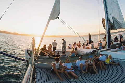 Sunset Sail In The Whitsundays - Local Tourism 3