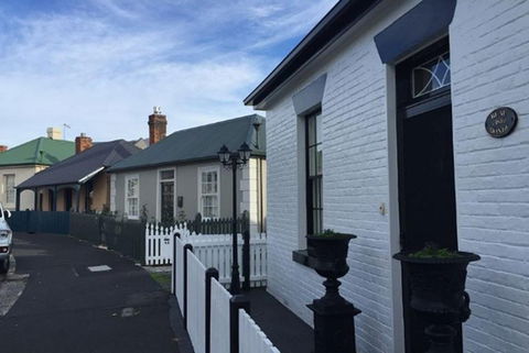 Walking Tour: Highlight Of Battery Point - Local Tourism 2