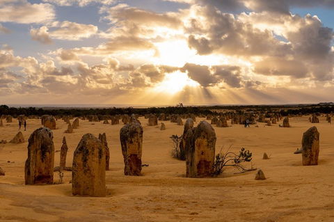 Pinnacle Desert Sunset And Night-time Stargazing Tour From Perth - Local Tourism 0