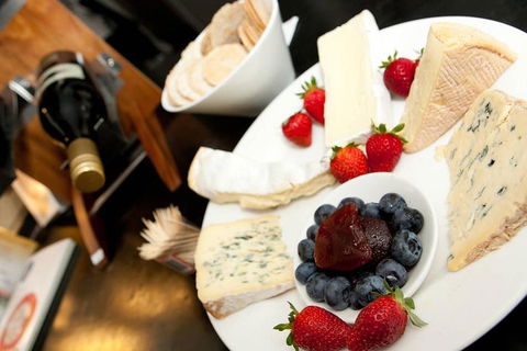 Chauffeur Driven Yarra Valley Group Wine Tour - Up To 7 - Local Tourism 1