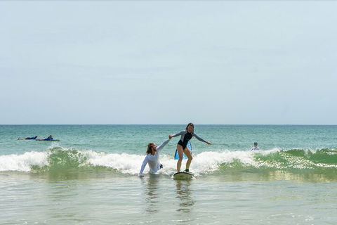 Private Beginners Surf Lessons, Noosa World Surf Reserve - Accommodation Australia 0